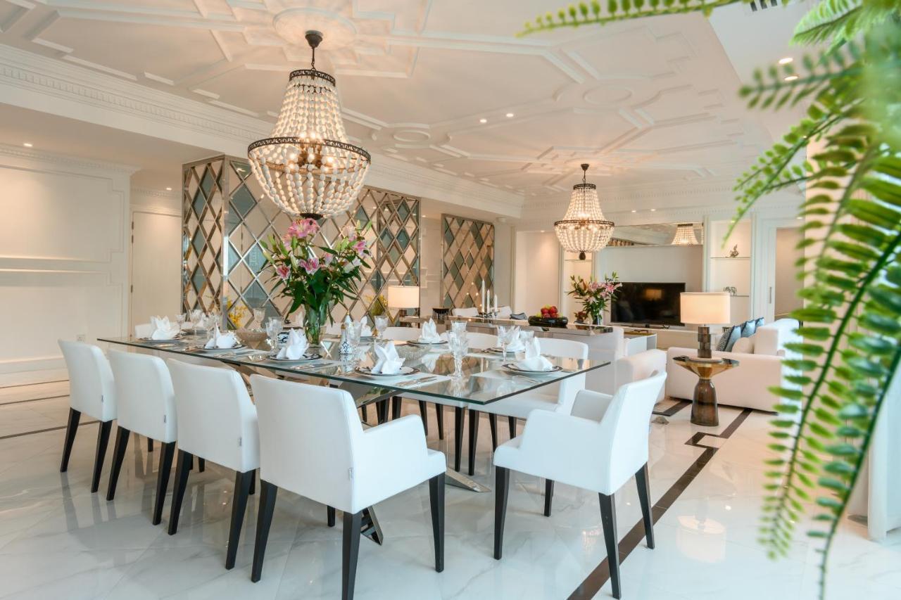 Centara West Bay Hotel & Residences Doha Eksteriør bilde A dining room