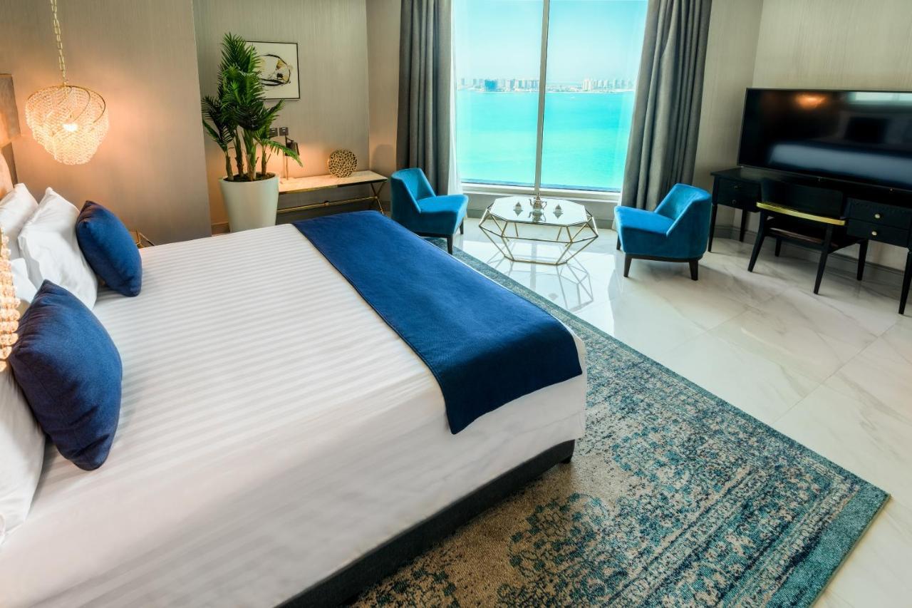 Centara West Bay Hotel & Residences Doha Eksteriør bilde Deluxe Room