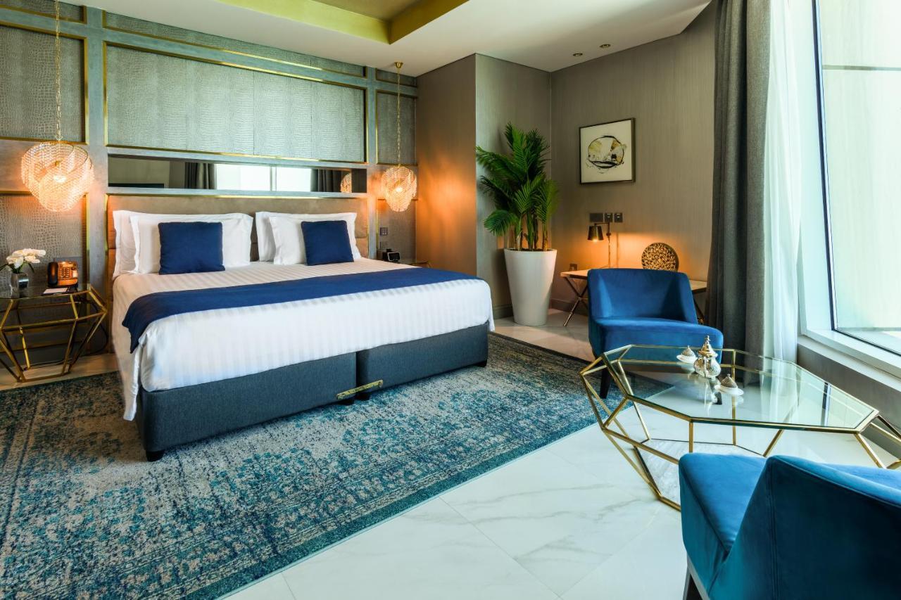 Centara West Bay Hotel & Residences Doha Eksteriør bilde Deluxe Room