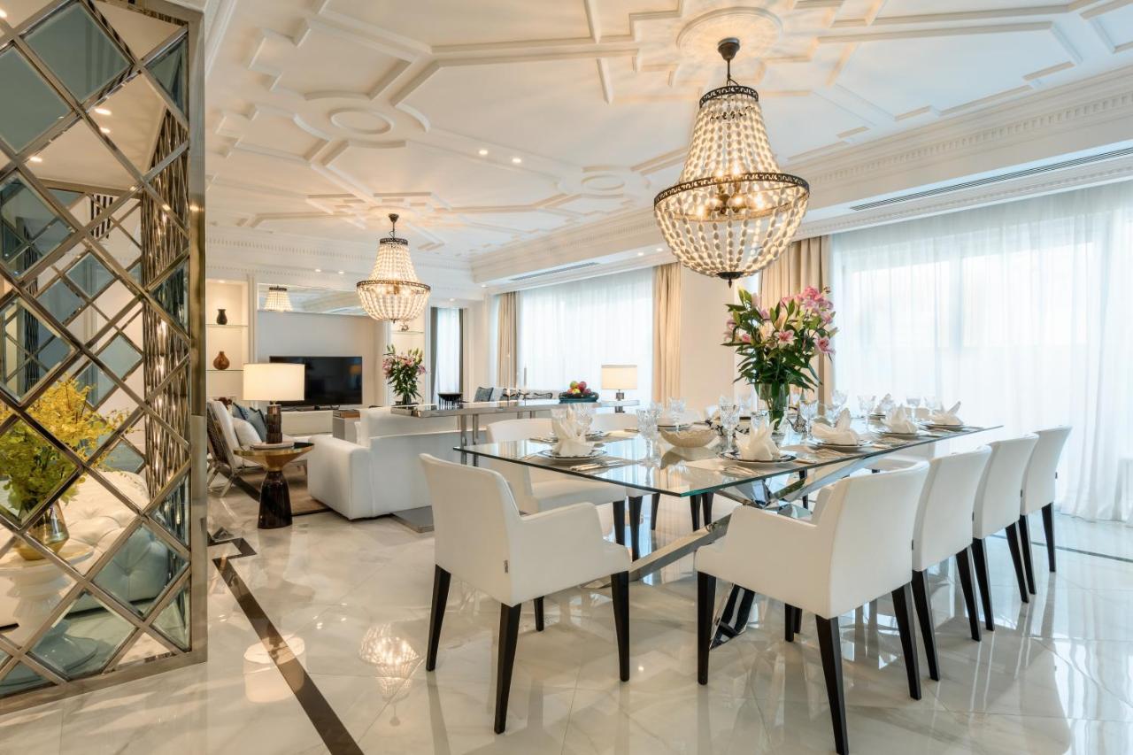 Centara West Bay Hotel & Residences Doha Eksteriør bilde A dining room