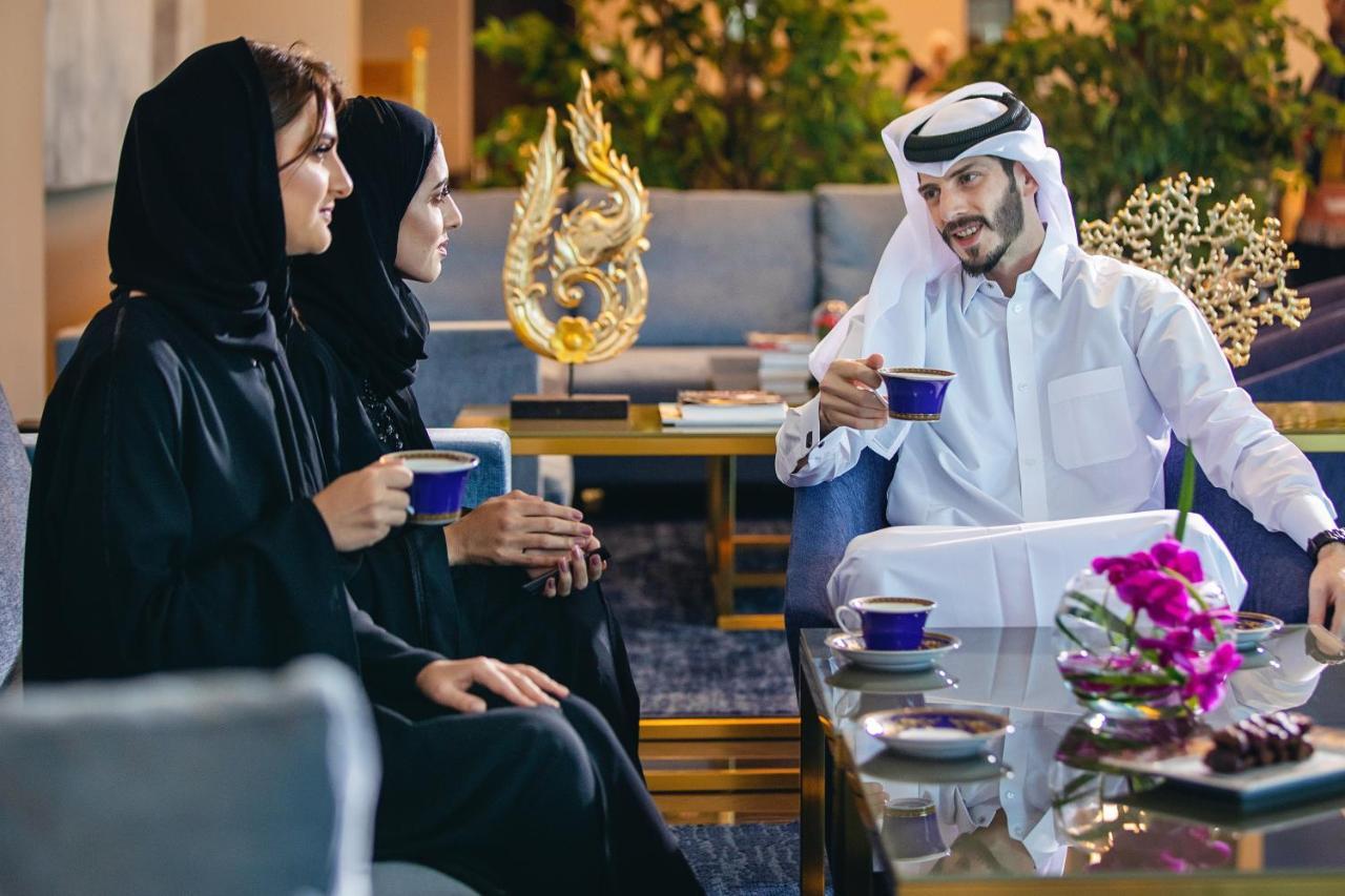 Centara West Bay Hotel & Residences Doha Eksteriør bilde Arab people drinking Arabic coffee