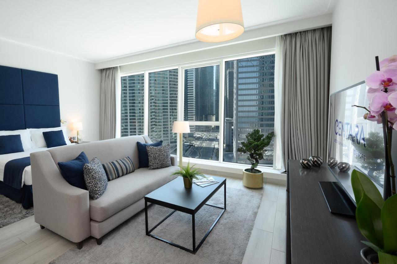 Centara West Bay Hotel & Residences Doha Eksteriør bilde A living room in a serviced apartment in Dubai