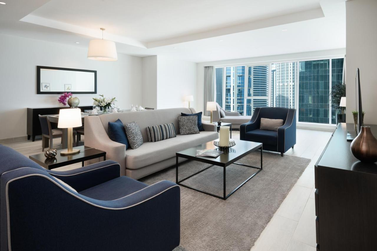 Centara West Bay Hotel & Residences Doha Eksteriør bilde Living room