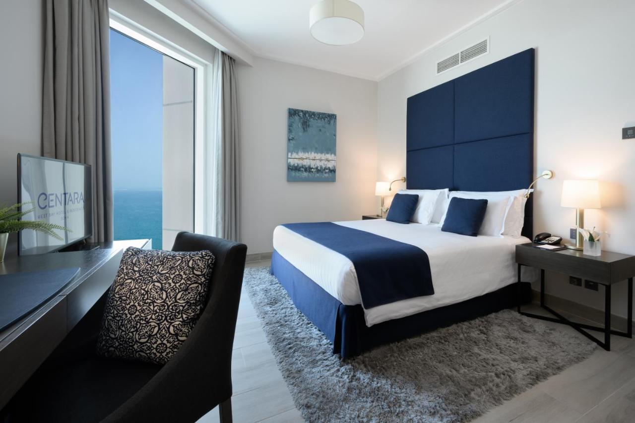 Centara West Bay Hotel & Residences Doha Eksteriør bilde Deluxe room