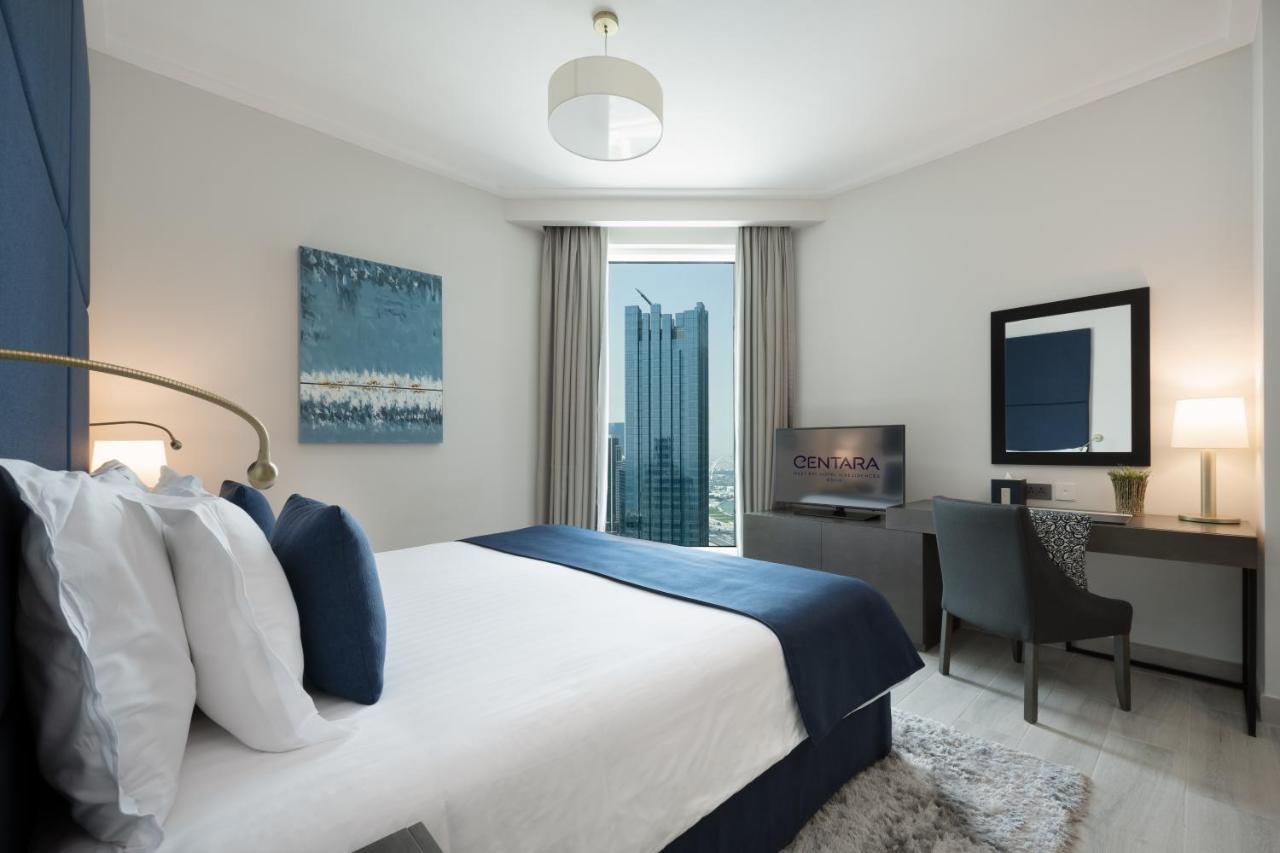 Centara West Bay Hotel & Residences Doha Eksteriør bilde A bedroom at the hotel