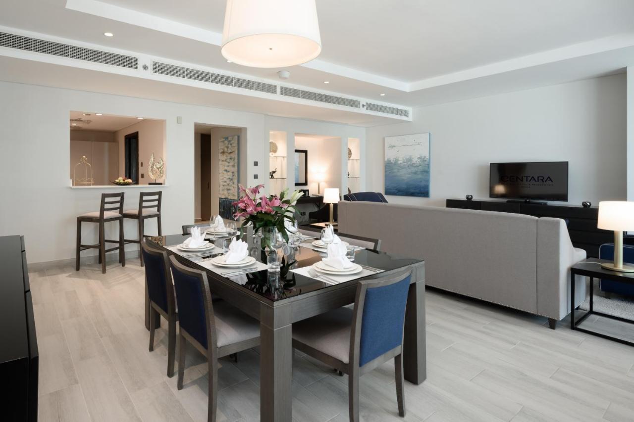 Centara West Bay Hotel & Residences Doha Eksteriør bilde A living room at the Ritz-Carlton, DIFC