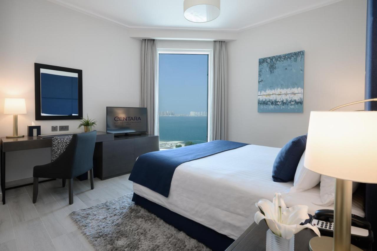 Centara West Bay Hotel & Residences Doha Eksteriør bilde A bedroom at the Ritz-Carlton, Bahrain